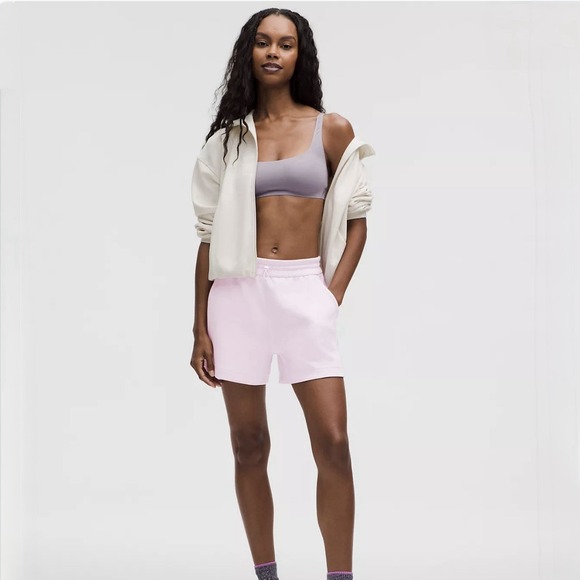 Lululemon Softstreme Shorts Sz 8 Baby Pink High Rise Activewear Workout EXC COND - Picture 1 of 16